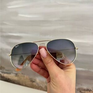 Ray-ban aviator gradient
